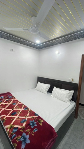 Room 2, Janki Palace Hotel & Restaurant, Faizabad