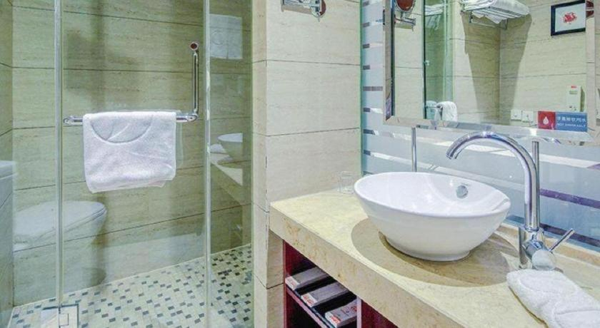 Bathroom 4, Pingyao Fengyan Jianguo Hotel, Jinzhong