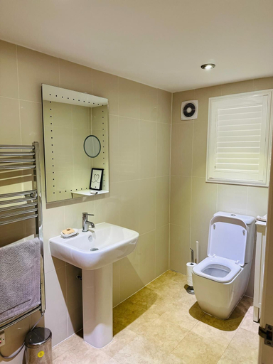 Bathroom 4, Randall Farm, Kent