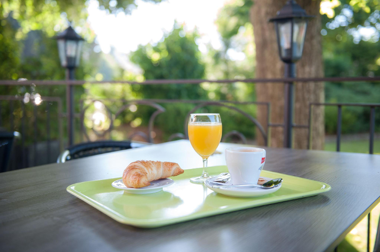 Food & Drinks 4, Hotel L'Acacia, La Sarine