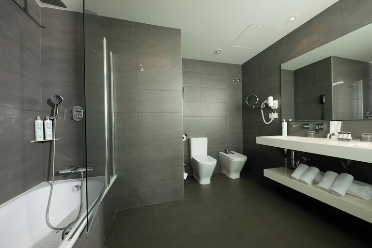 Bathroom 4, 1881 Barcelona Gran Rosellon Hotel, Barcelona