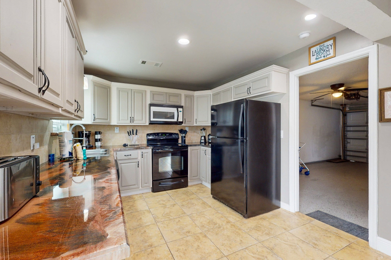 Private kitchen 2, Paradise Dream Vacations #2, Brevard