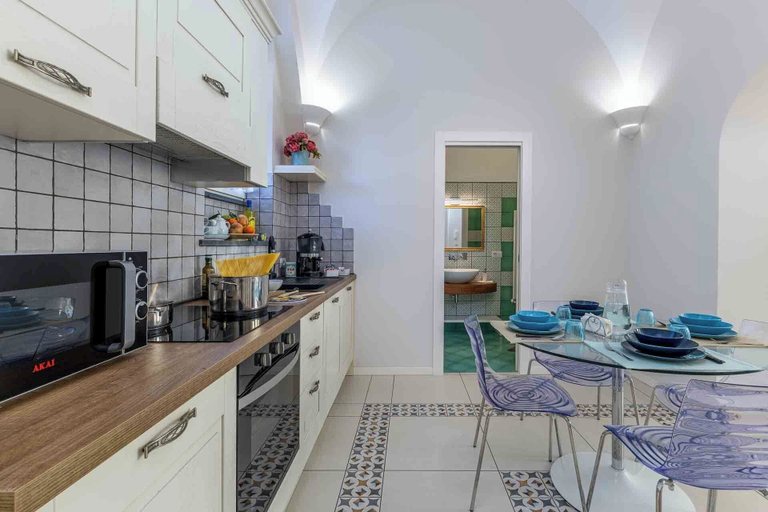Private kitchen 3, Maison Piccola Corte, Napoli