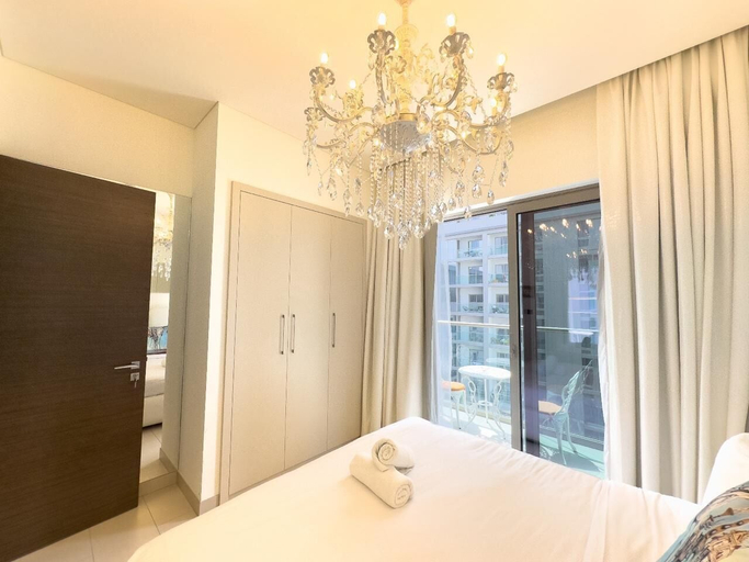 Room 2, Manzil - 1BR in Sobha with Skyline Views, Dubai