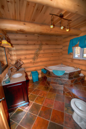 Bathroom, Le Chalet Bois Rond Relax, La Côte-de-Beaupré