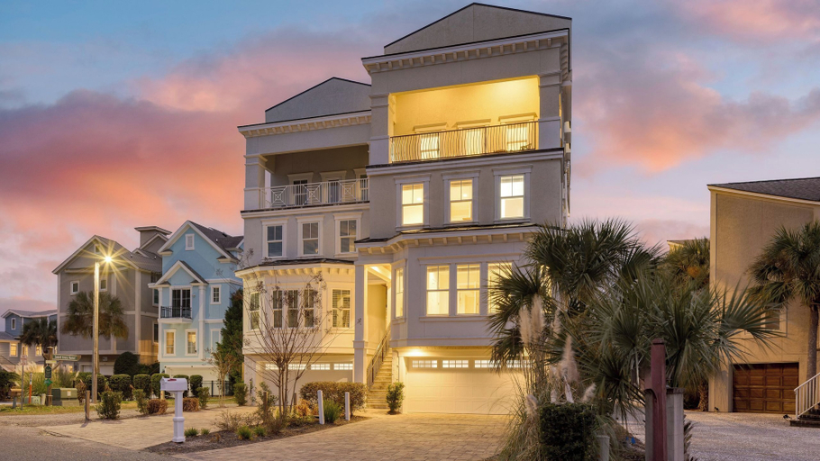 Exterior & Views 2, Infinity Pool, Beach Access, Oceanview, Sleeps 24 30 Bradley Cir by Avantstay, Beaufort