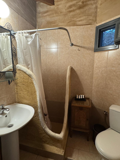 Bathroom, Anemoessa, Peloponnese