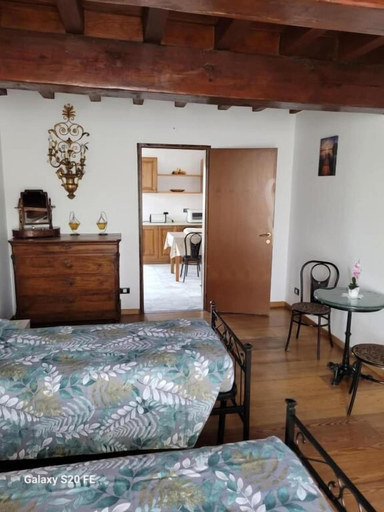 Room 2, Il Castelletto di Gomo, Pavia