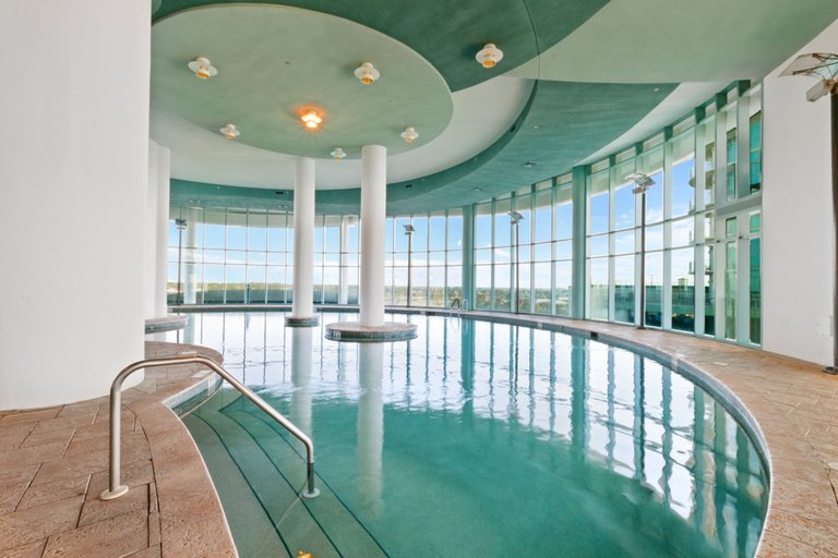 Sport & Beauty 2, Turquoise Place 405C, Baldwin