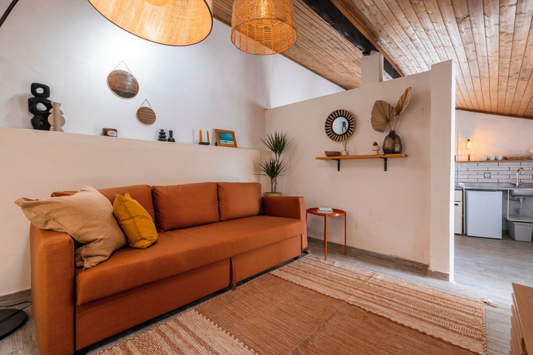 Living area 3, Azure Soul Ericeira Escape, Mafra