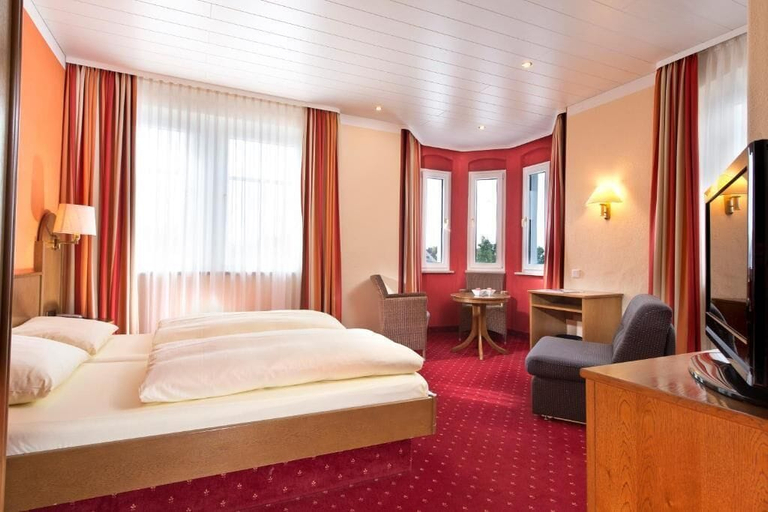 Bedroom 5, Hotel Goldenes Fass, Ansbach