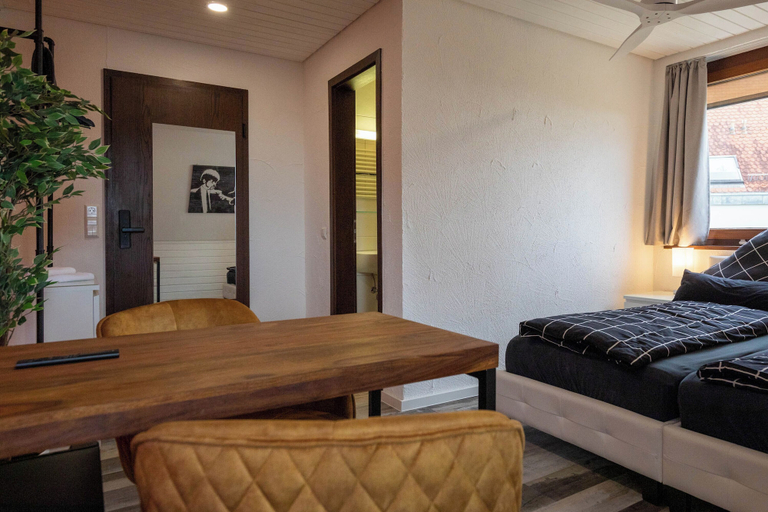 Living area, NECKARWESTHEIMER Hotel, Heilbronn