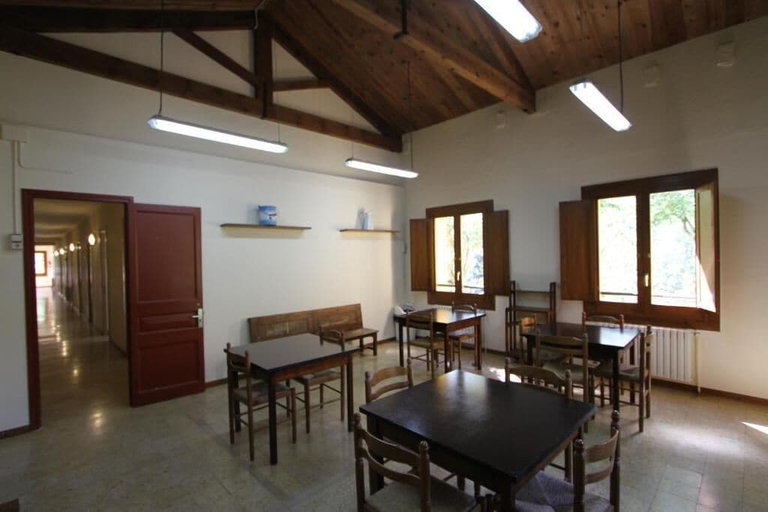 Dining, Alberg Roques Blanques, Girona