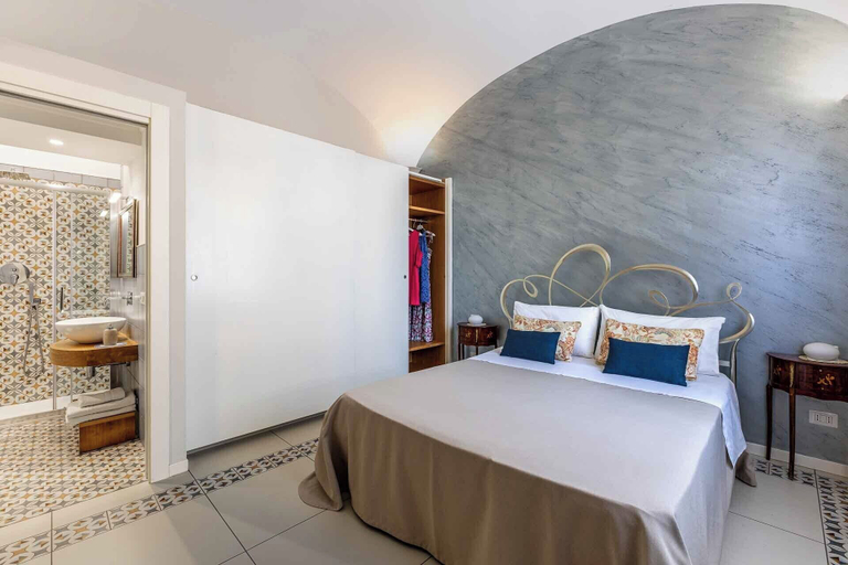 Room 4, Maison Piccola Corte, Napoli