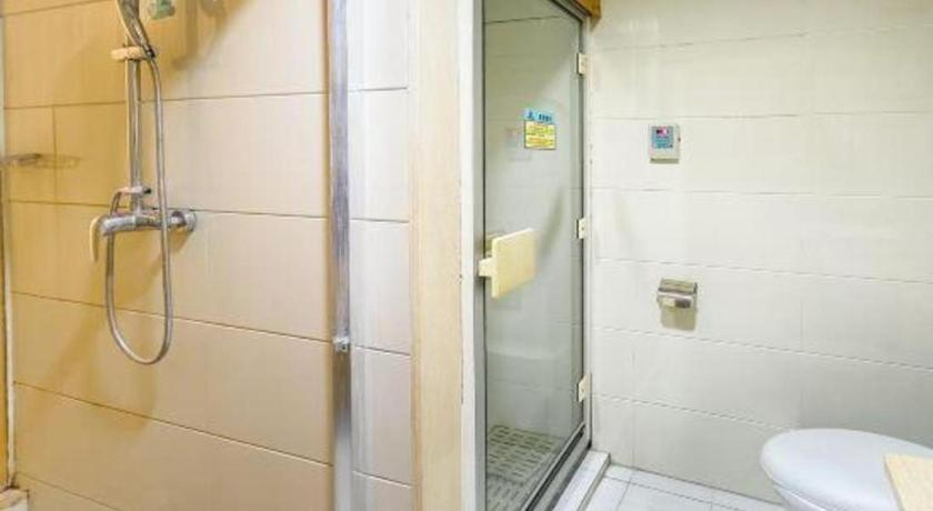 Bathroom 4, Chuanghui Business Hotel, Guangzhou