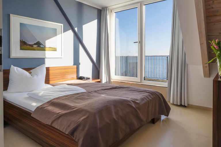 Bedroom 2, Strandhotel Dranske, Vorpommern-Rügen