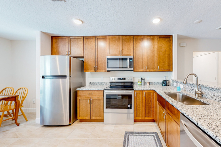 Private kitchen 5, Tropical Haven Retreat, Brevard