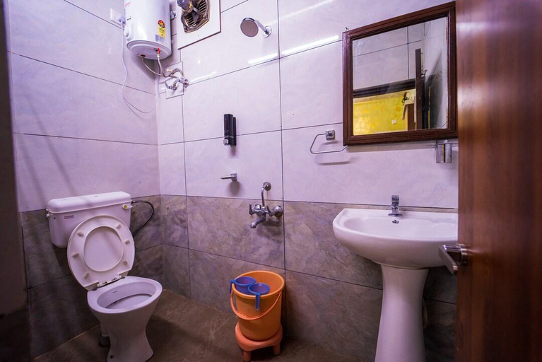 Bathroom, Hotel Ajeet Palace, Jaisalmer