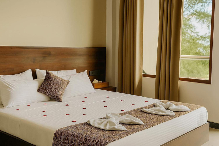 Bedroom 2, Cocos Polhena, Matara Four Gravets