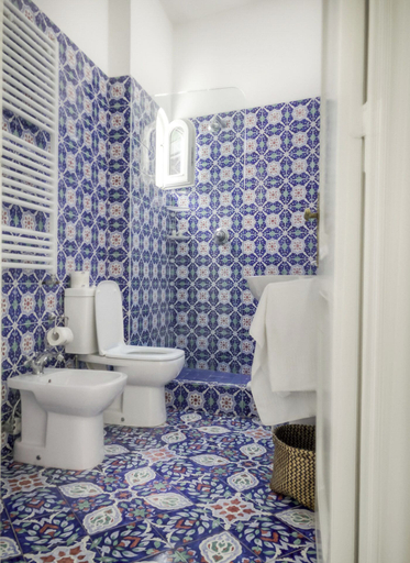 Bathroom 5, Villa Alba, Napoli