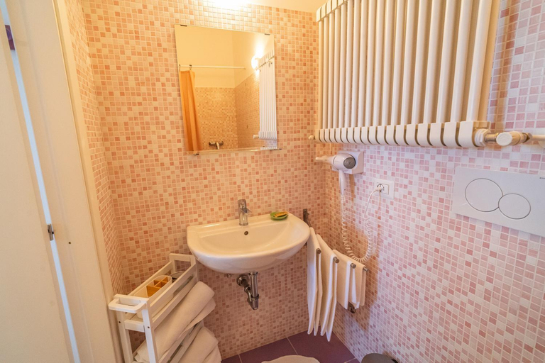 Bathroom 5, Dimora Rosso Piceno, Ascoli Piceno