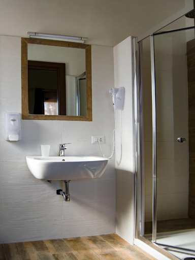 Bathroom 4, Sleep'n go Hotel, Rome