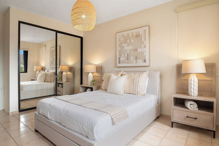 Room 2, Crescent Beach by Otium