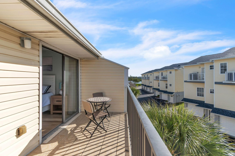 Property grounds 4, Bayview Villas - Bayview Shores, Pinellas