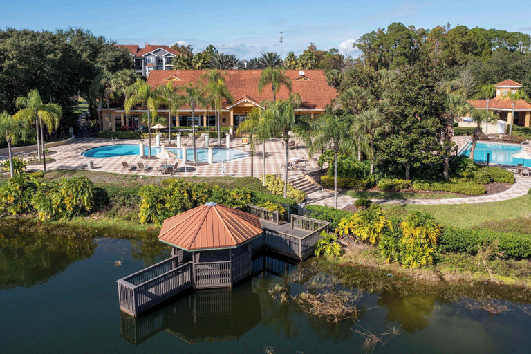 Lake view, Modern Townhouse Near Disney W/ Private Pool 8523, Osceola