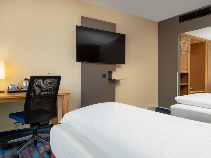 Bedroom 2, Mercure Berlin Tempelhof, Berlin