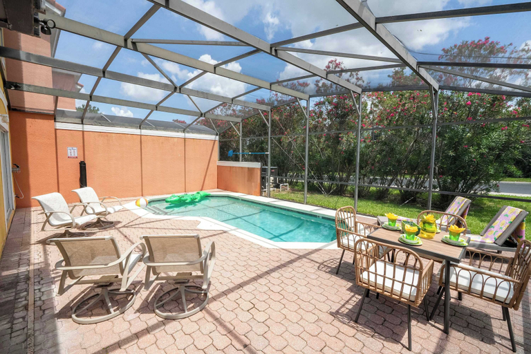 Private pool 2, Modern Townhouse Near Disney W/ Private Pool 8523, Osceola