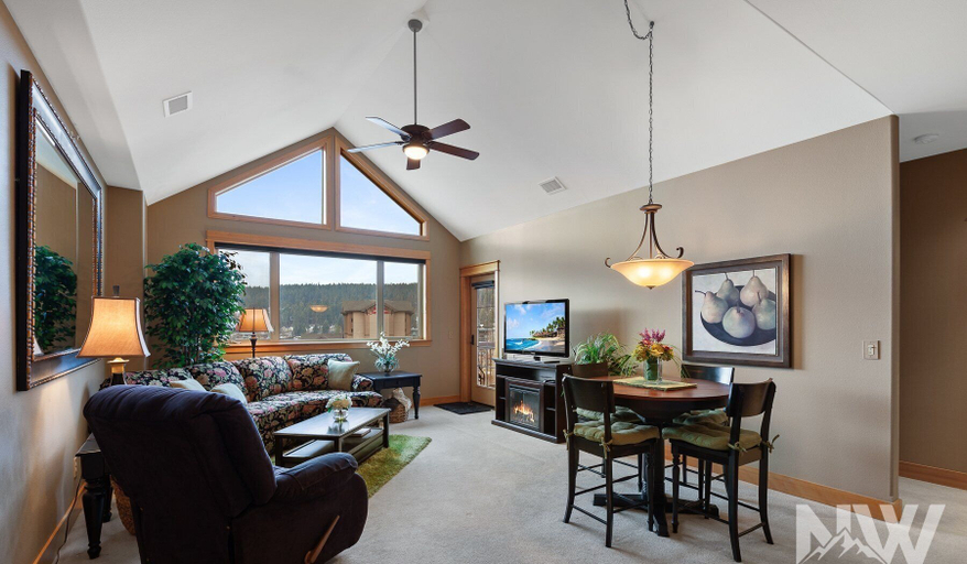 Interior 5, RC 2050 309, Kootenai