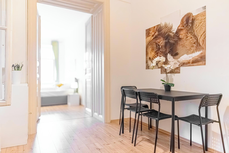 Dining, Ideal Group Stay 2 Apartments With WiFi, Wien