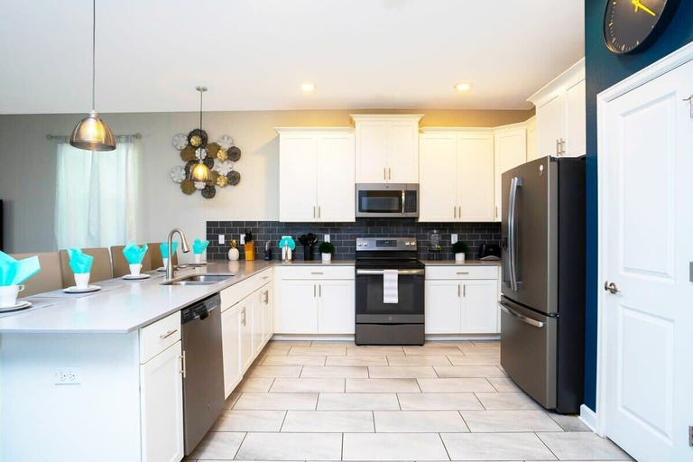 Private kitchen 3, Stunning 9 Bd Single Family w/ Pool @ Champions Gate 1508, Osceola