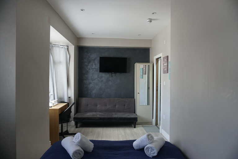 Bedroom 3, Best Base, London