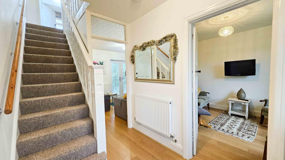 Property entrance, Brynview - 3 Bedroom Holiday Home - Reynoldston, Swansea
