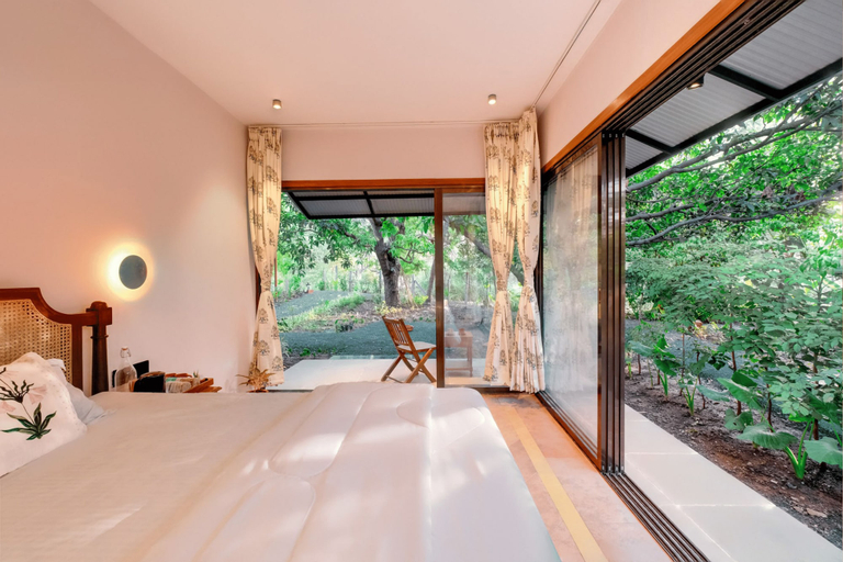 Room 5, MRUDA FARMSTAY, Palghar