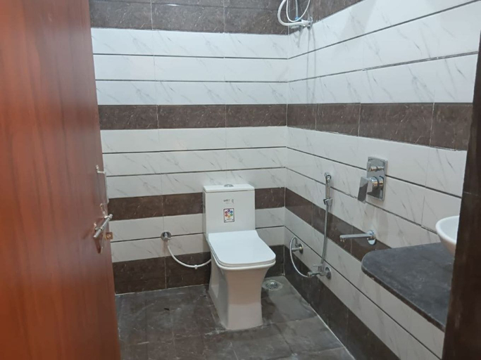 Bathroom 4, Hotel JMM Mount View, Udaipur