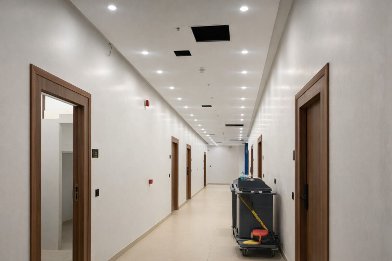 Game room, Transit POD Stay, Delhi