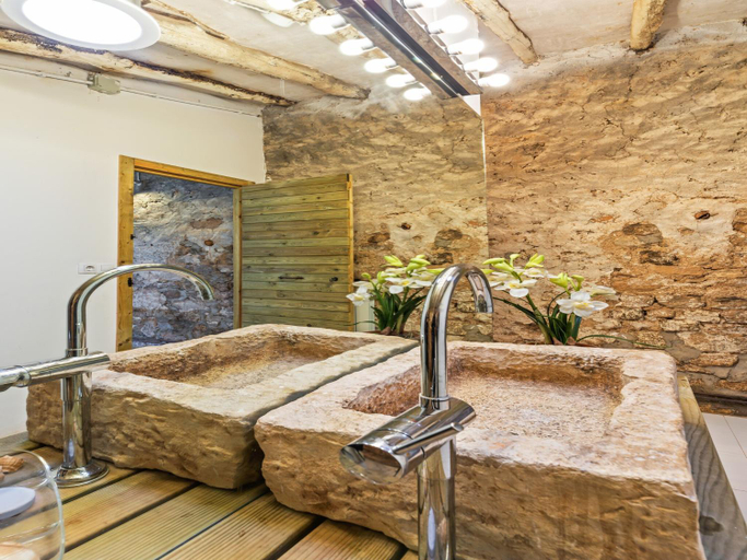 Bathroom 3, Cozy Fraga Country Escape, Huesca