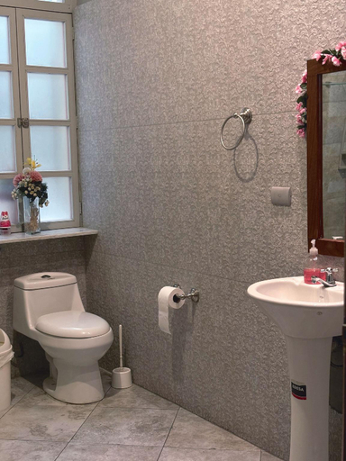 Bathroom 2, CASA AIDA LUZ, Cuenca