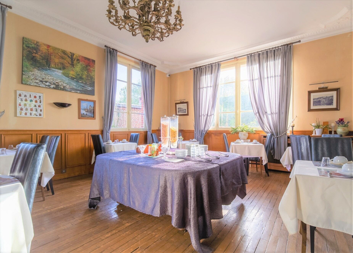 Dining 2, Le Renaissance, Somme