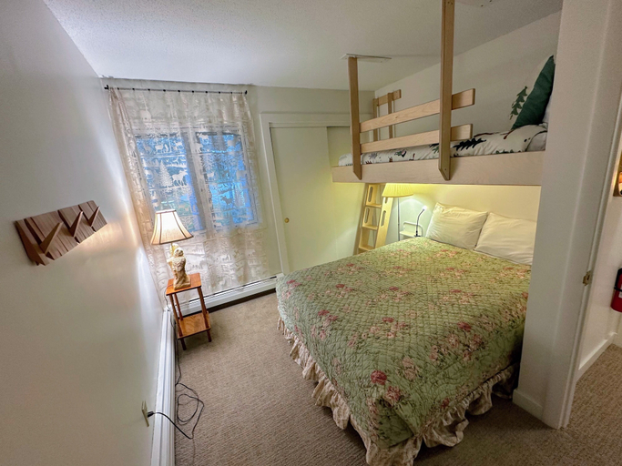 Interior 3, Rb18 Updated Ski-in Ski-out Bretton Woods Townhome, Coos