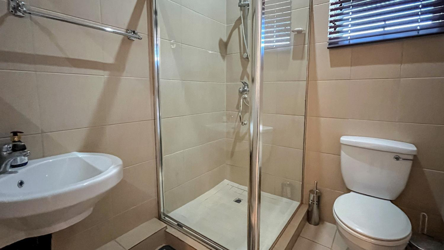 Bathroom 5, Umhlanga Self-Catering Guesthouse, eThekwini