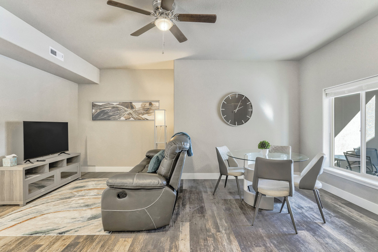 Interior 2, 5370 N Union Unit101, El Paso