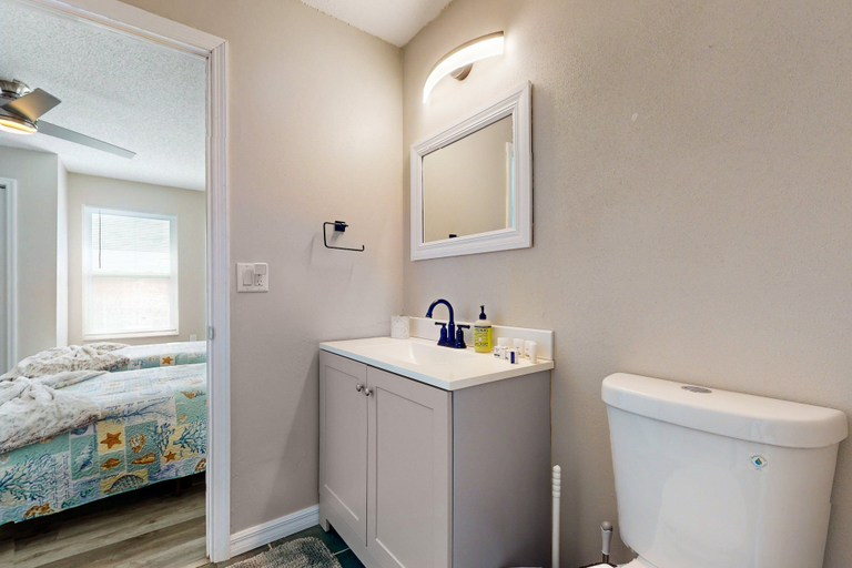 Bathroom 5, Paradise Dream Vacations #2, Brevard