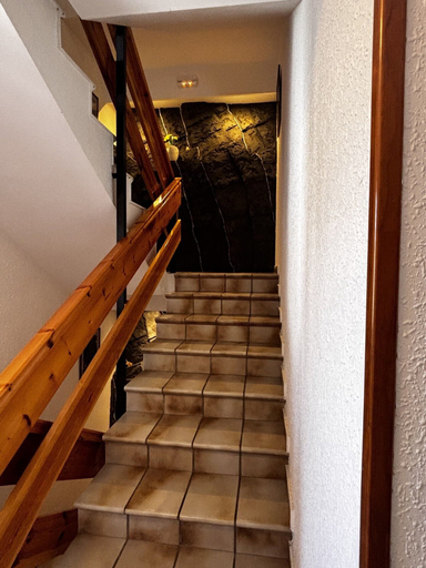 Others 4, Hostal Kimboa, Huesca