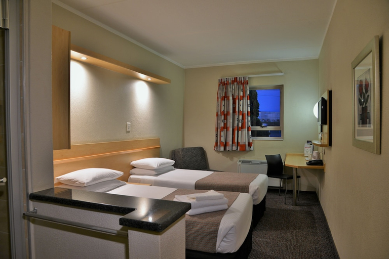 Bedroom 4, Road Lodge Carnival City, Ekurhuleni