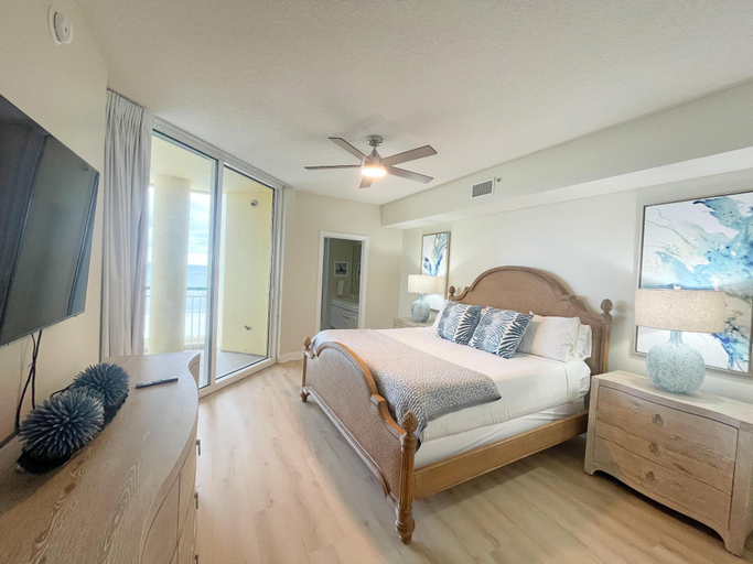 Room 1, Beach Colony East 3B, Escambia