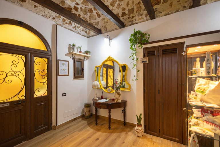 Bedroom 2, Tri Re e 'na Regina, Palermo